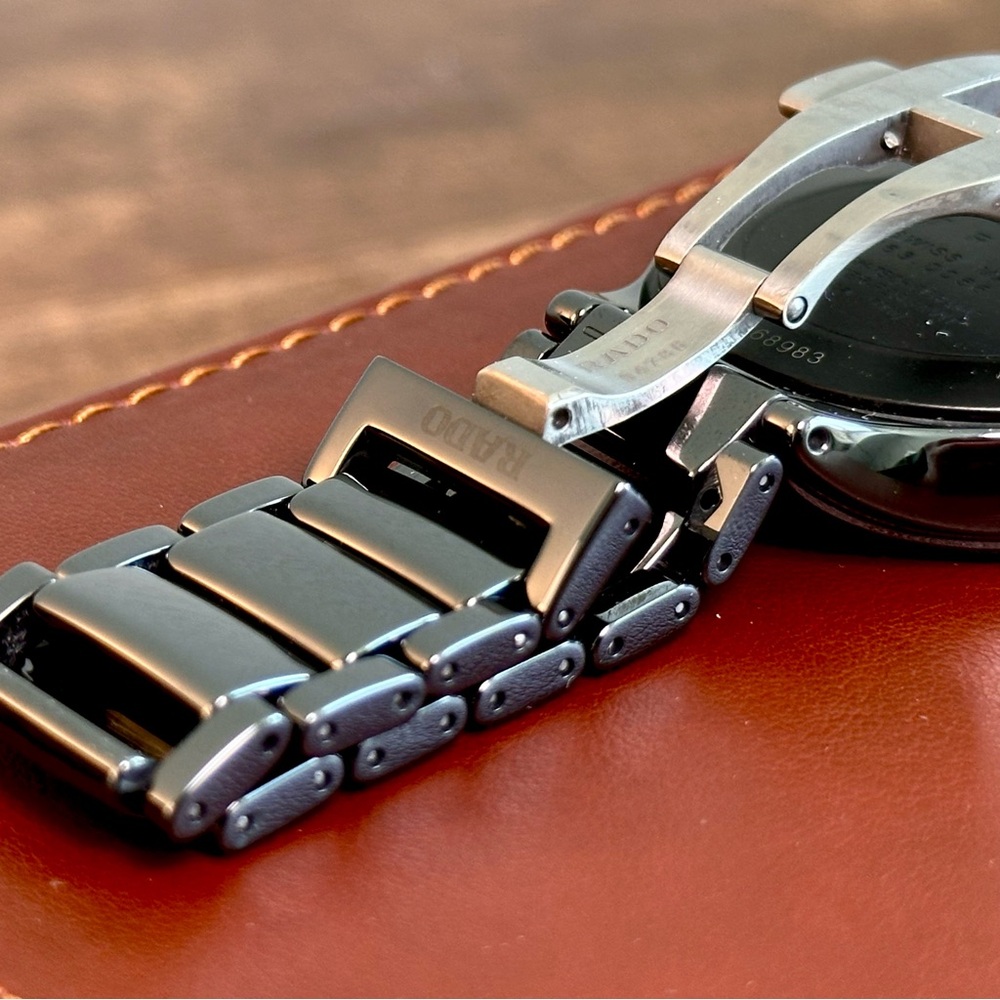 Rado True Automatic in black ceramic - Picture 8 of 13